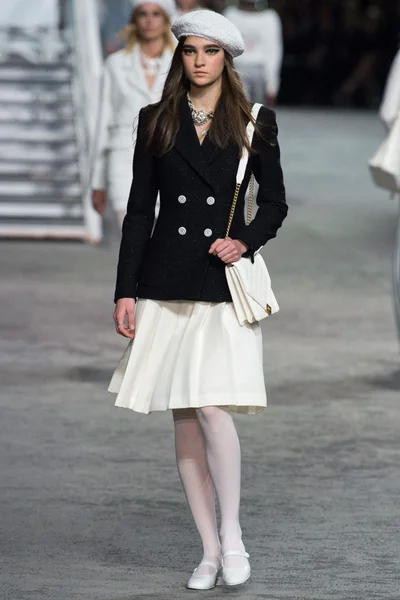 Look 5